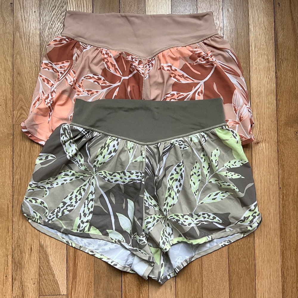 OFFLINE by Aerie Flowy Short, gently worn, like new!